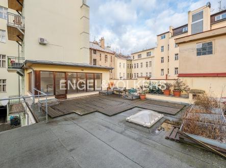 Pronájem kanceláře, 112 m²