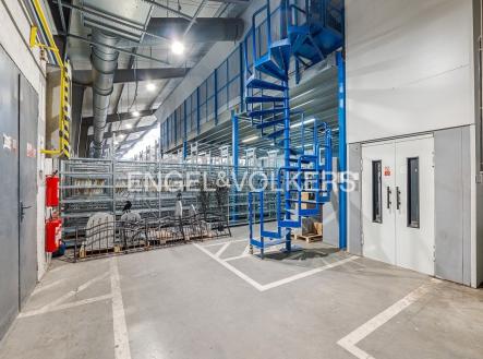 Pronájem komerčního objektu, sklad, 1 545 m²