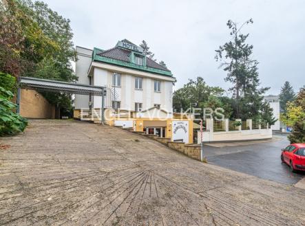 Pronájem hotel, 530 m²