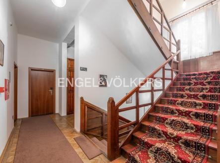 Pronájem hotel, 530 m²