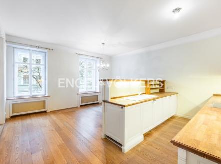 Pronájem bytu, 5+1, 141 m²