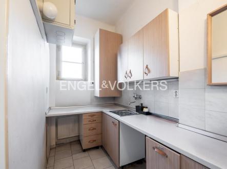 Pronájem kanceláře, 120 m²