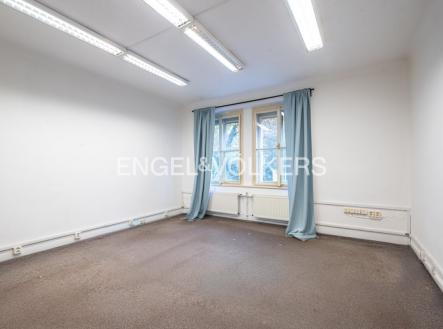 Pronájem kanceláře, 120 m²