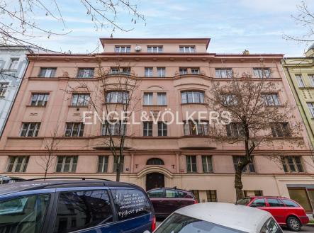 Pronájem kanceláře, 120 m²