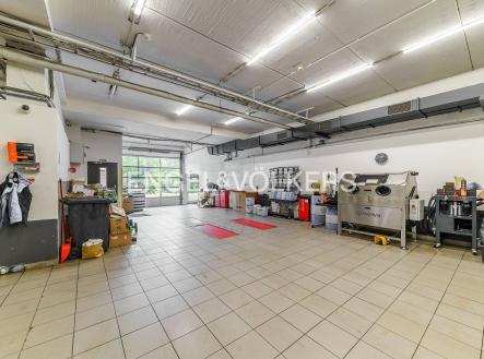 Pronájem obchodní prostory, 1 460 m²