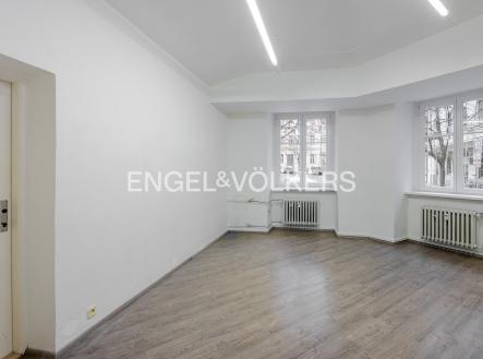 Pronájem kanceláře, 119 m²