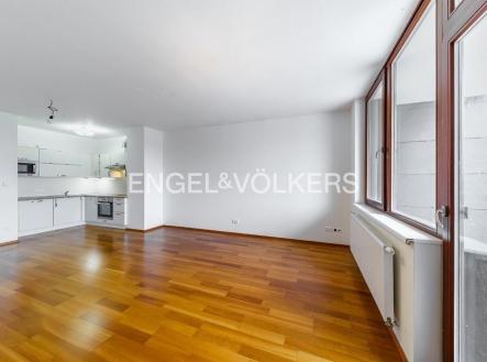 Pronájem bytu, 4+kk, 100 m²