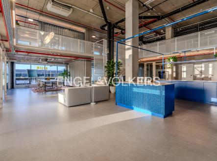 Pronájem kanceláře, 458 m²