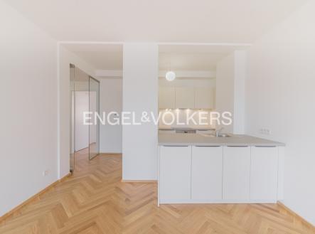 Pronájem bytu, 3+kk, 85 m²