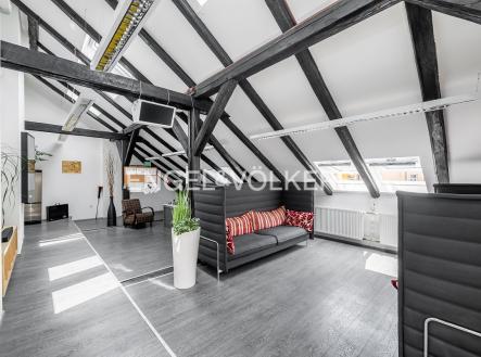 Pronájem kanceláře, 178 m²