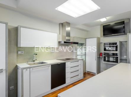 Pronájem bytu, 4+kk, 165 m²