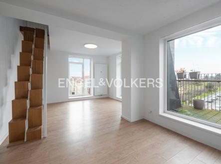 Pronájem bytu, 2+kk, 62 m²