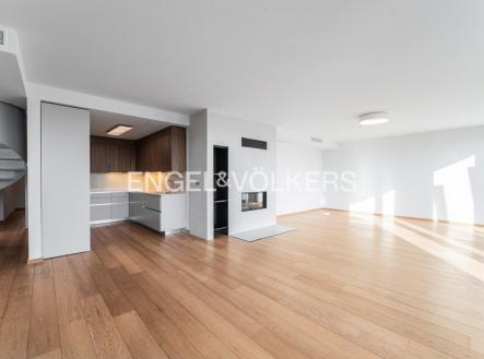 Pronájem bytu, 4+kk, 213 m²