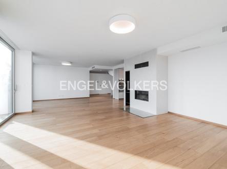 Pronájem bytu, 4+kk, 213 m²