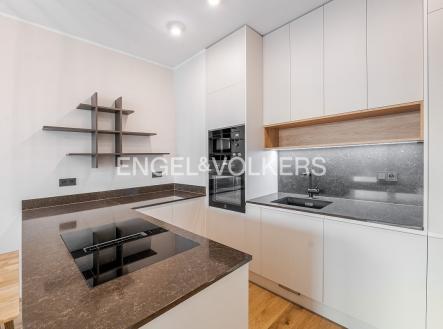 Pronájem bytu, 2+kk, 58 m²