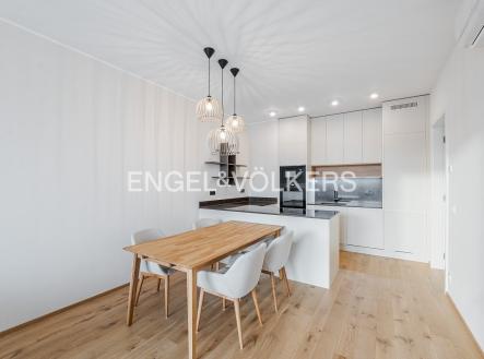Pronájem bytu, 2+kk, 58 m²