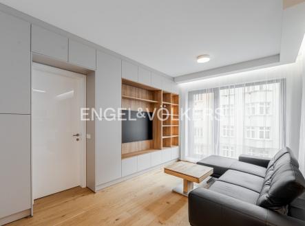 Pronájem bytu, 2+kk, 58 m²