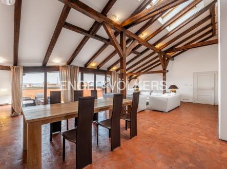 Pronájem bytu, 5+1, 304 m²