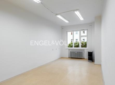 Pronájem kanceláře, 63 m²