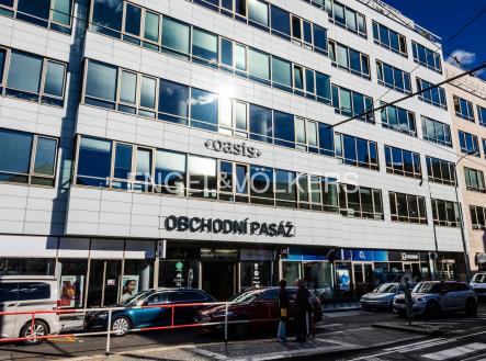 Pronájem kanceláře, 311 m²