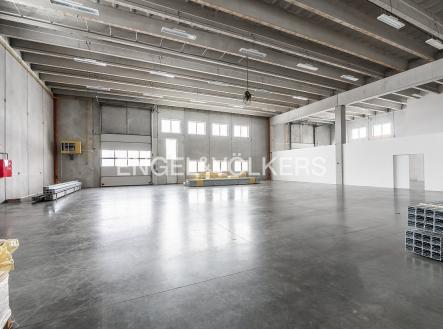 Pronájem komerčního objektu, sklad, 1 802 m²