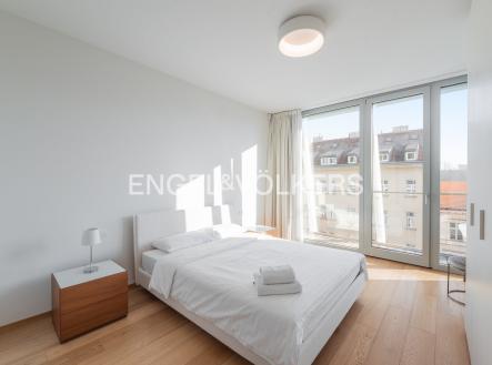 Pronájem bytu, 2+kk, 62 m²