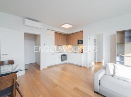Pronájem bytu, 2+kk, 62 m²