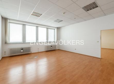 Pronájem komerčního objektu, sklad, 714 m²