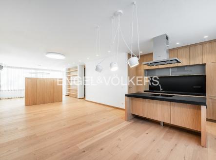 Pronájem bytu, 4+kk, 138 m²