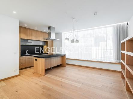 Pronájem bytu, 4+kk, 138 m²