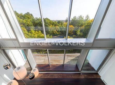 Pronájem bytu, 6+kk, 297 m²