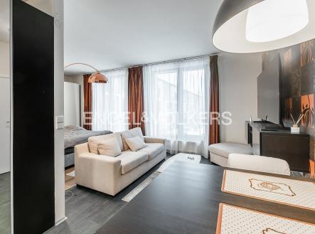 Pronájem bytu, 1+kk, 35 m²