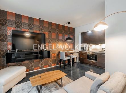 Pronájem bytu, 1+kk, 35 m²