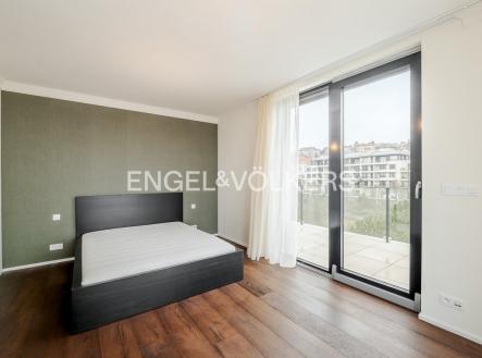 Pronájem bytu, 4+kk, 136 m²