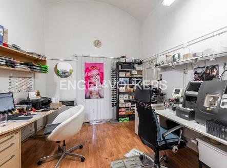 Pronájem obchodní prostor, 119 m²