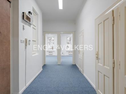 Pronájem kanceláře, 89 m²