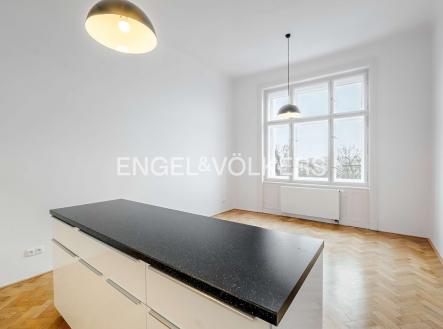 Pronájem bytu, 4+1, 140 m²