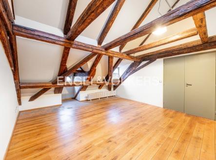 Pronájem bytu, 3+kk, 155 m²