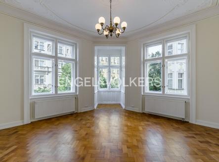 Pronájem bytu, 4+1, 151 m²