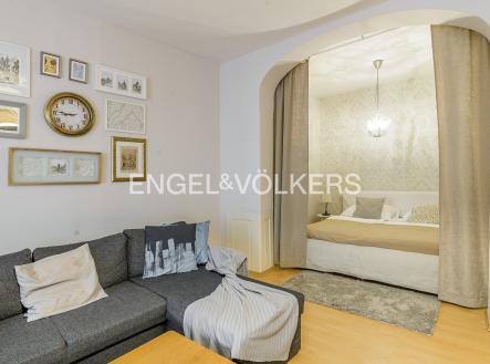 Pronájem bytu, 3+kk, 74 m²