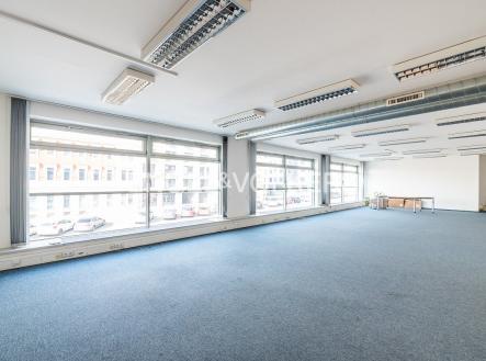 Pronájem komerčního objektu, jiný, 554 m²