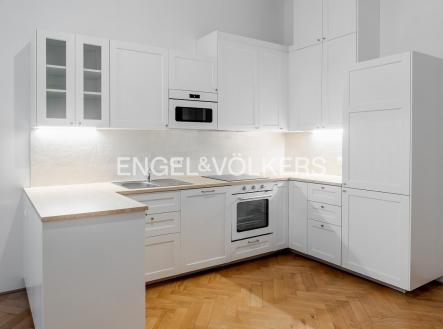 Pronájem bytu, 4+kk, 105 m²