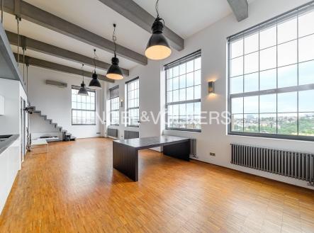 Pronájem bytu, atypický, 98 m²