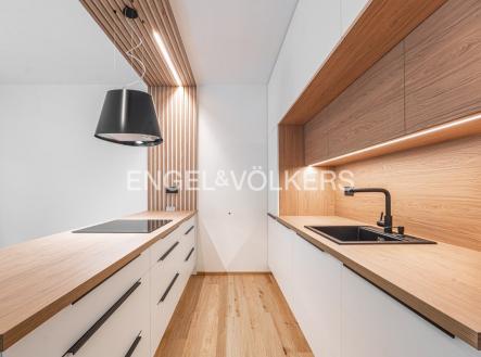 Pronájem domu/vily, 146 m²