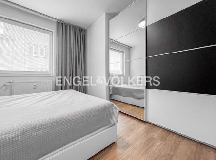 Pronájem bytu, 2+kk, 36 m²