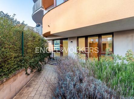 Pronájem komerčního objektu, jiný, 50 m²