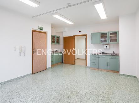 Pronájem komerčního objektu, jiný, 50 m²