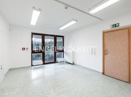 Pronájem komerčního objektu, jiný, 50 m²
