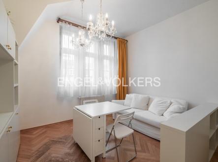 Pronájem bytu, 1+kk, 31 m²