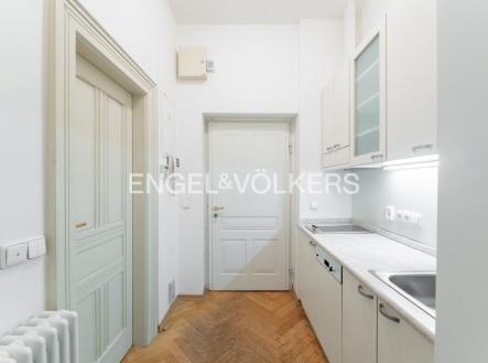 Pronájem bytu, 1+kk, 31 m²